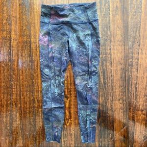Lululemon Fast & Free Celestial multicolor leggings for running! Sz 8